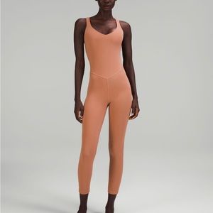 lululemon Align Body suit 25’ NWT Size 6